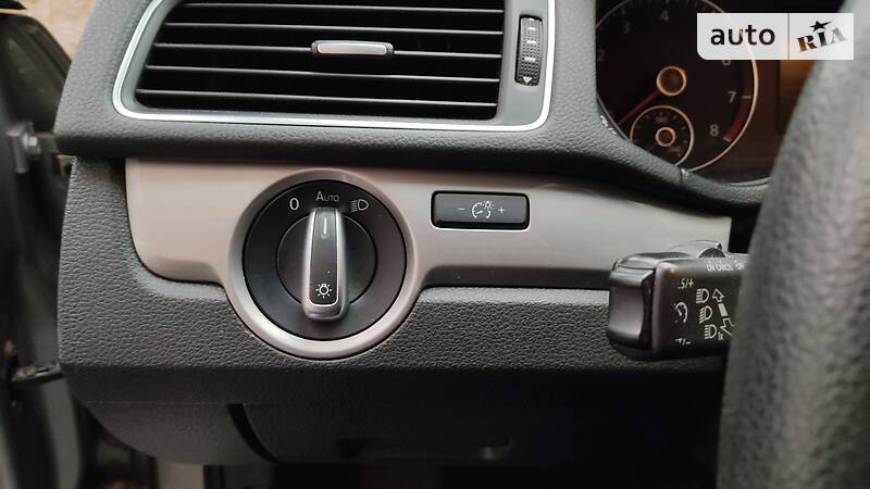 Седан Volkswagen Passat 2012 в Києві