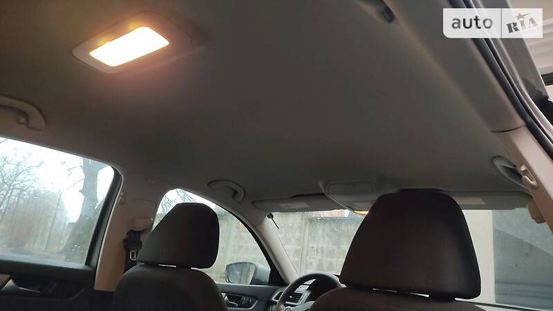 Седан Volkswagen Passat 2012 в Києві