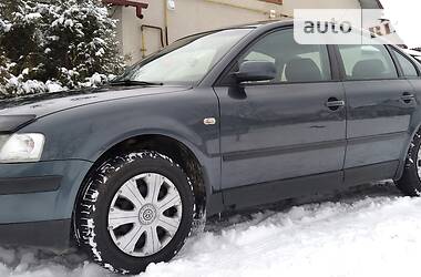 Седан Volkswagen Passat 2000 в Городке