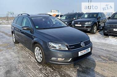 Універсал Volkswagen Passat 2014 в Херсоні