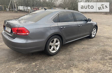 Седан Volkswagen Passat 2013 в Новой Каховке