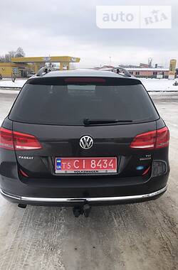 Универсал Volkswagen Passat 2011 в Бродах