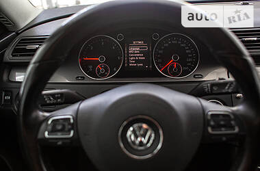 Универсал Volkswagen Passat 2010 в Стрые
