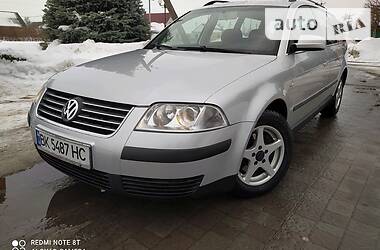 Універсал Volkswagen Passat 2002 в Сарнах