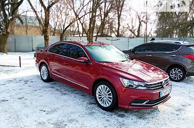 Седан Volkswagen Passat 2015 в 