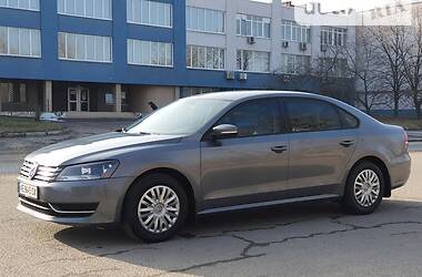 Седан Volkswagen Passat 2014 в Днепре