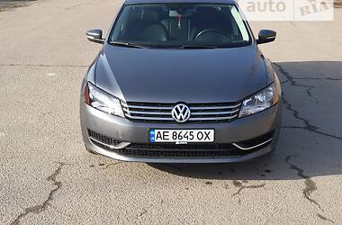 Седан Volkswagen Passat 2014 в Днепре