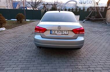 Седан Volkswagen Passat 2012 в Черновцах