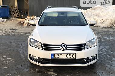 Универсал Volkswagen Passat 2011 в Дрогобыче