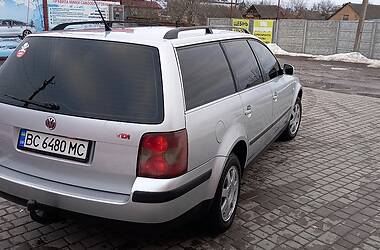 Универсал Volkswagen Passat 2001 в Каменке-Бугской