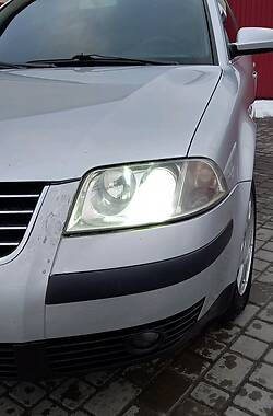 Универсал Volkswagen Passat 2001 в Каменке-Бугской