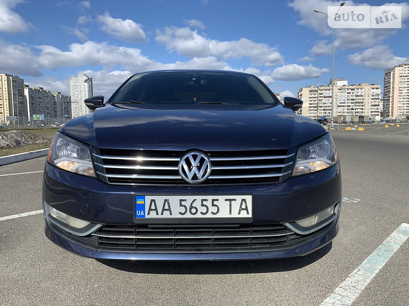 Седан Volkswagen Passat 2012 в Киеве