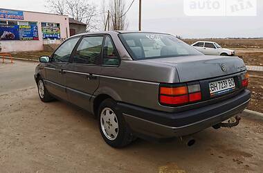 Седан Volkswagen Passat 1990 в Одессе