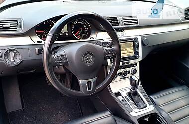 Универсал Volkswagen Passat 2013 в Одессе