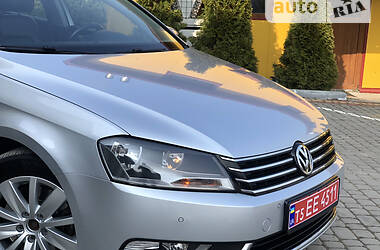 Універсал Volkswagen Passat 2011 в Трускавці