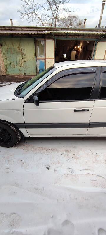 Седан Volkswagen Passat 1989 в Кривому Розі