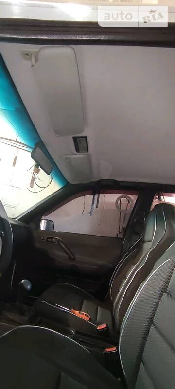 Седан Volkswagen Passat 1989 в Кривому Розі