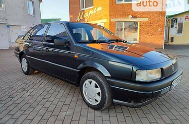 Седан Volkswagen Passat 1990 в Дрогобичі