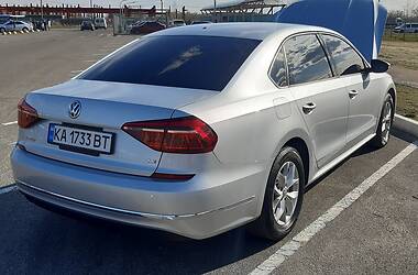 Седан Volkswagen Passat 2017 в Киеве