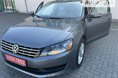 Седан Volkswagen Passat 2012 в Стрые