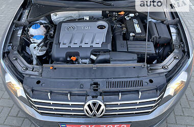 Седан Volkswagen Passat 2012 в Стрые