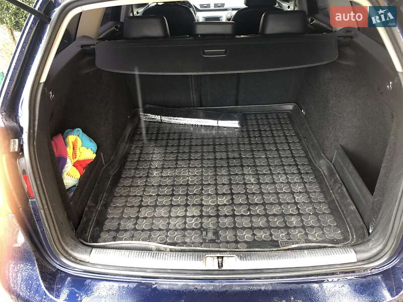 Универсал Volkswagen Passat 2010 в Львове