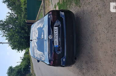 Седан Volkswagen Passat 2014 в Мариуполе