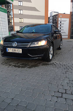 Седан Volkswagen Passat 2013 в Ивано-Франковске