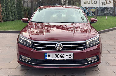 Седан Volkswagen Passat 2018 в Киеве