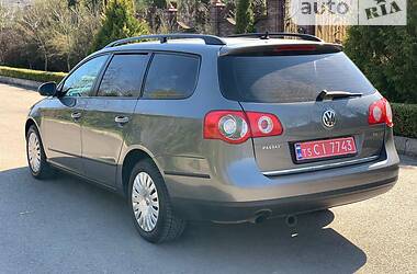 Универсал Volkswagen Passat 2006 в Ровно