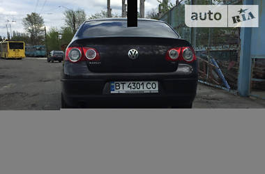 Седан Volkswagen Passat 2005 в Херсоне