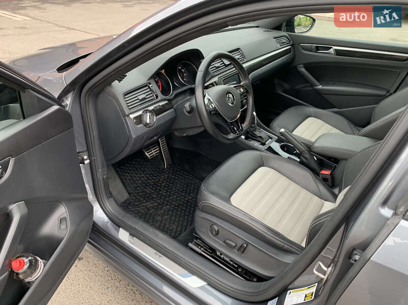 Седан Volkswagen Passat 2018 в Кривом Роге