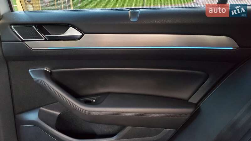 Универсал Volkswagen Passat 2017 в Ивано-Франковске фото 73 Универсал Volkswagen Passat 2017 в Ивано-Франковске