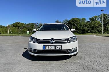 Універсал Volkswagen Passat 2013 в Радивиліві