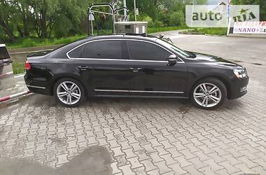 Седан Volkswagen Passat 2013 в Львові