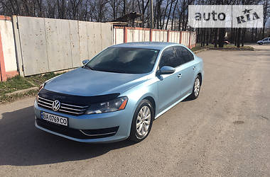 Седан Volkswagen Passat 2011 в Умані