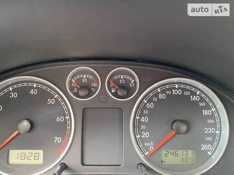 Универсал Volkswagen Passat 2001 в Виннице