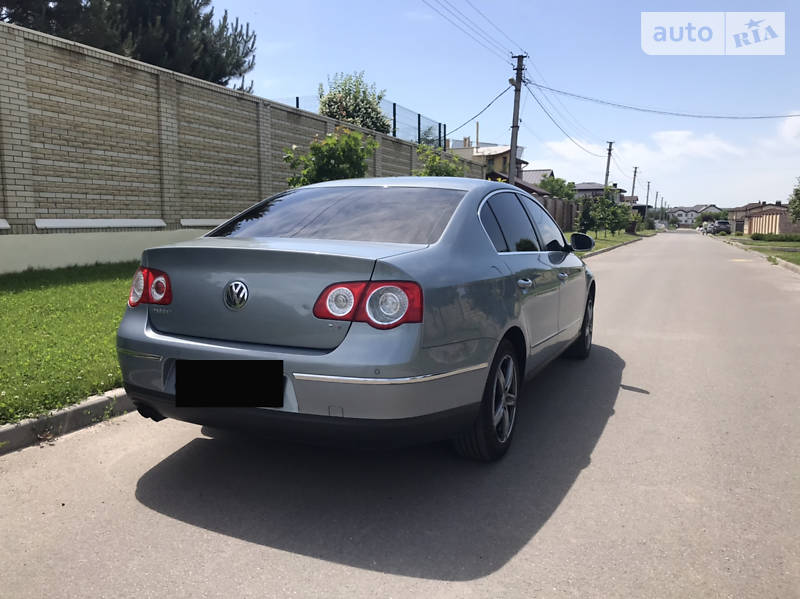 Седан Volkswagen Passat 2010 в Харкові