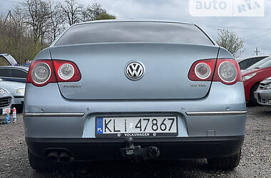 Седан Volkswagen Passat 2005 в Хусте