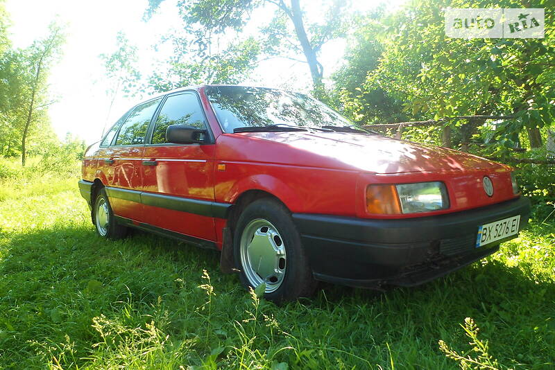Седан Volkswagen Passat 1992 в Хмельницком