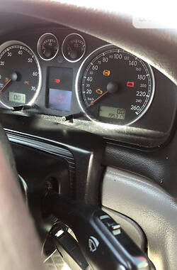 Седан Volkswagen Passat 2003 в 