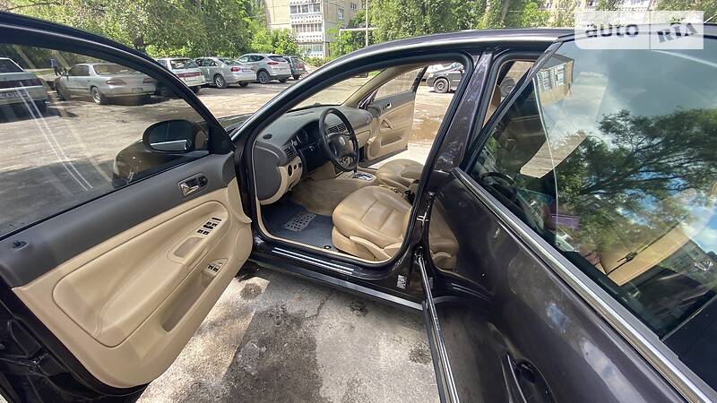 Седан Volkswagen Passat 2004 в 