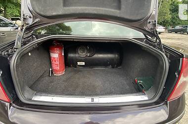 Седан Volkswagen Passat 2004 в 