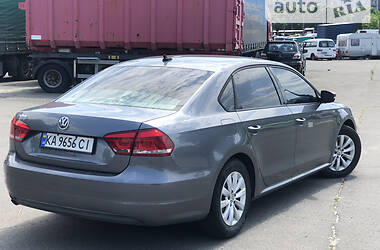 Седан Volkswagen Passat 2013 в 