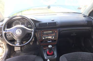 Седан Volkswagen Passat 2003 в Львове