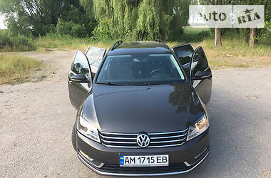 Универсал Volkswagen Passat 2014 в Житомире