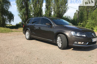 Универсал Volkswagen Passat 2014 в Житомире