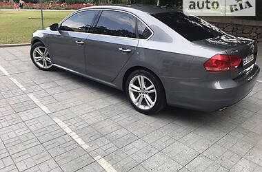 Седан Volkswagen Passat 2014 в Врадиевке