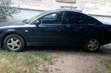 Седан Volkswagen Passat 1998 в Харькове