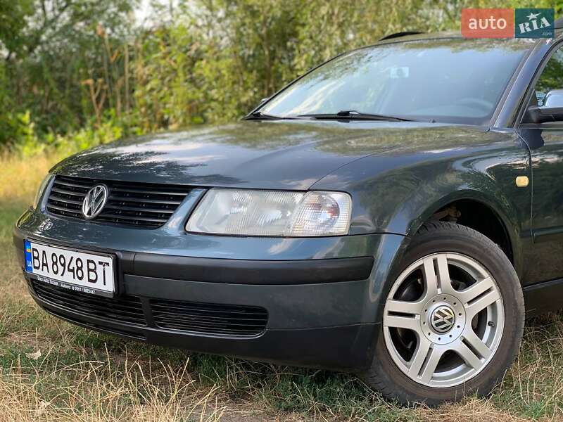Універсал Volkswagen Passat 1999 в Олександрії